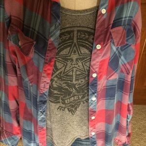 Women’s plaid shirt